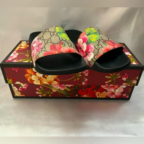 EUC Gucci Slides - Pursuit Slide Sandal (Women) - Picture 3 of 14